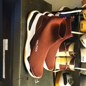 Barely worn Mens size US 9 sock sneakers